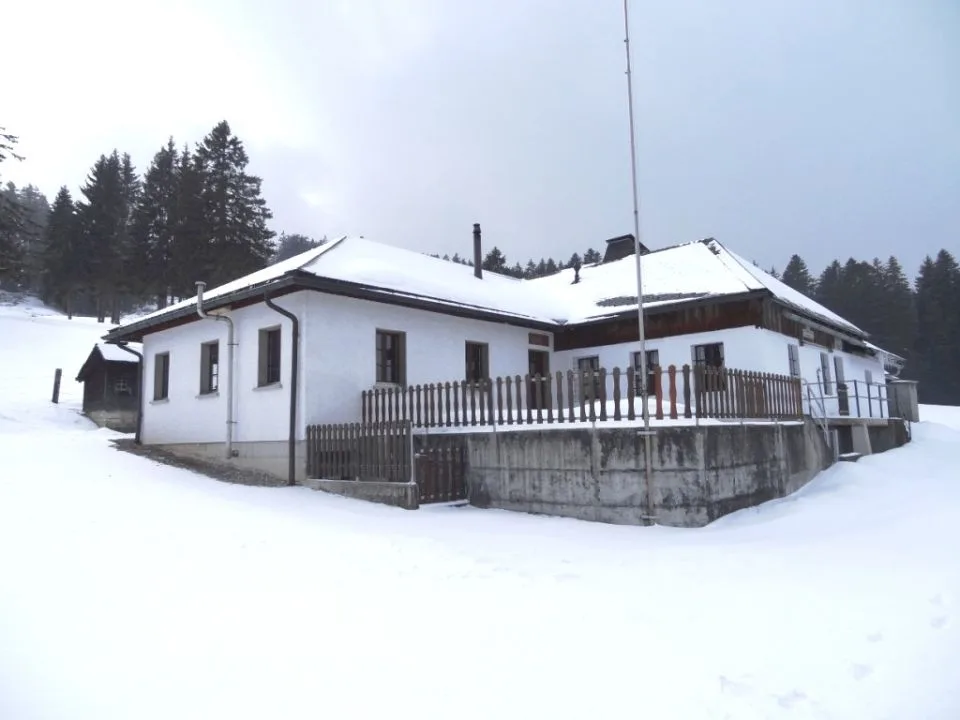 Le chalet des Portes d'En-Bas sous la neige